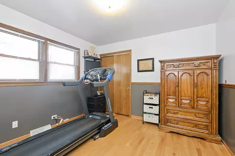 8029 Massasoit Ave, Burbank, IL 60459 photo 4