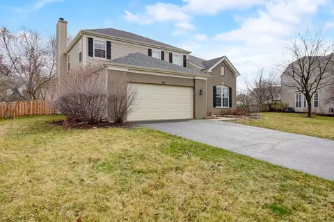 892 Honeysuckle Ln, Aurora, IL 60506