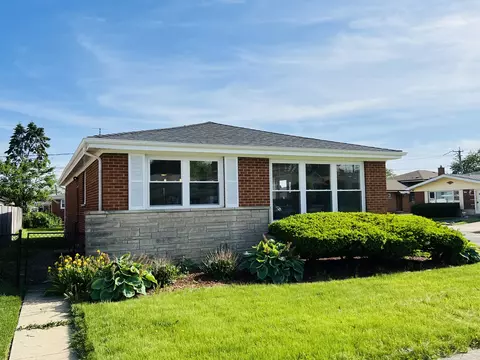 2831 W Seipp St, Chicago, IL 60652