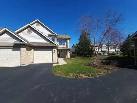 1915 Grove Ave, Schaumburg, IL 60193