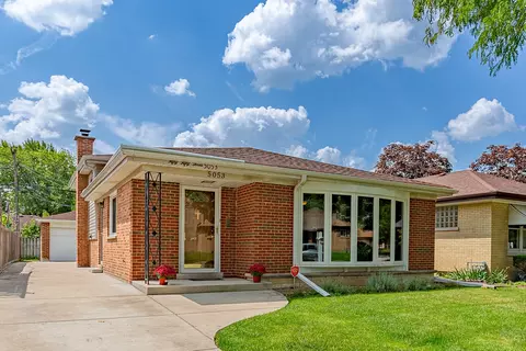 5053 Brummel St, Skokie, IL 60077
