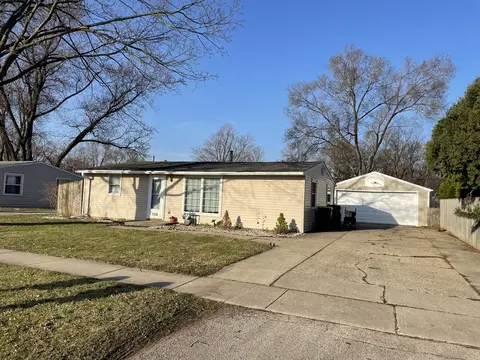 7518 Cadet Dr, Machesney Park, IL 61115
