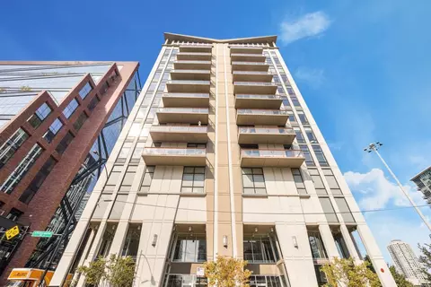 740 W Fulton St #803, Chicago, IL 60661
