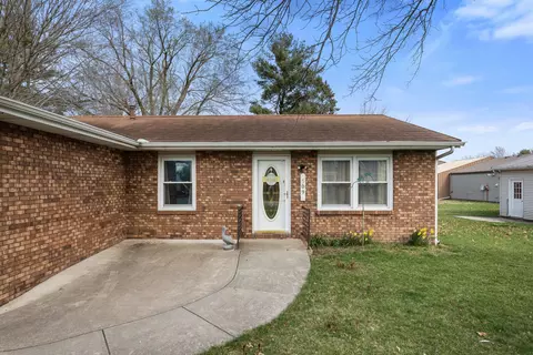 Exterior - 309 E North St, Mansfield, IL 61854 photo 2 of 6