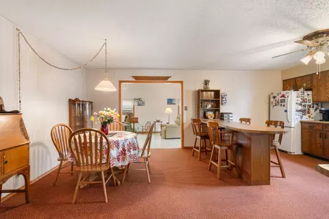 Dining - 309 E North St, Mansfield, IL 61854 photo 1 of 3