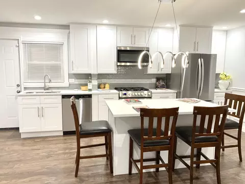 Kitchen - 10131 S Lowe Ave, Chicago, IL 60628 photo 9 of 10