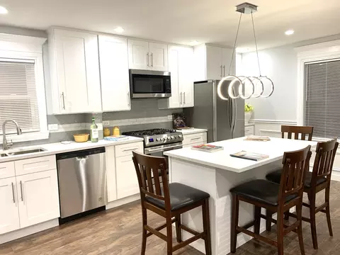 Kitchen - 10131 S Lowe Ave, Chicago, IL 60628 photo 7 of 10