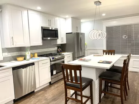 Kitchen - 10131 S Lowe Ave, Chicago, IL 60628 photo 2 of 10
