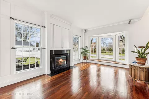 Living - 320 E North St, Itasca, IL 60143 photo 1 of 1