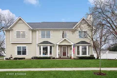 320 E North St, Itasca, IL 60143
