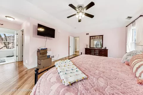 Bedroom - 320 E North St, Itasca, IL 60143 photo 2 of 2