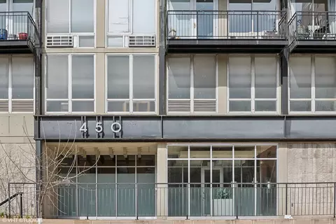 450 W Briar Pl #9J, Chicago, IL 60657