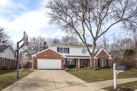 1034 N Derbyshire Ave, Arlington Heights, IL 60004