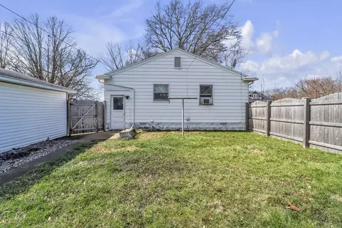 Exterior - 656 N 10th Ave, Kankakee, IL 60901 photo 3 of 5