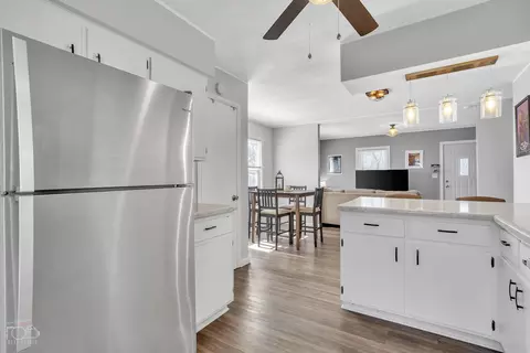 Kitchen - 656 N 10th Ave, Kankakee, IL 60901 photo 4 of 5