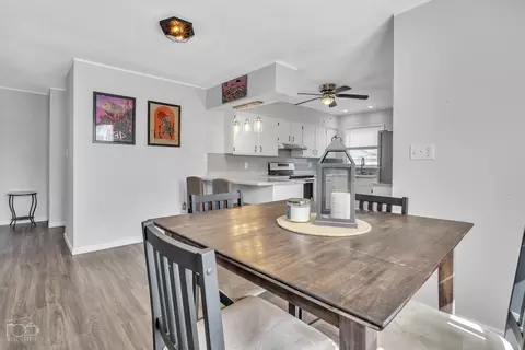 Dining - 656 N 10th Ave, Kankakee, IL 60901 photo 2 of 2