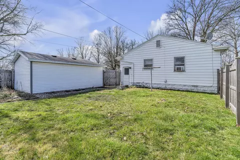 Exterior - 656 N 10th Ave, Kankakee, IL 60901 photo 4 of 5