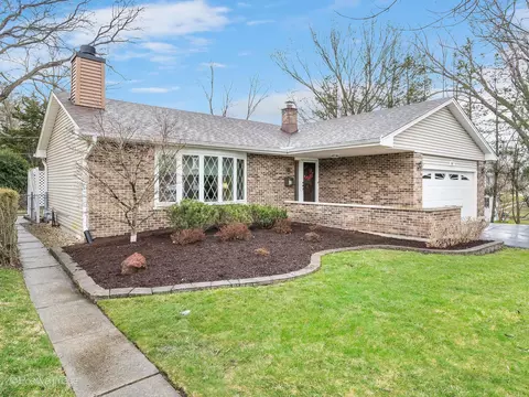 343 S Martha Ct, Lombard, IL 60148