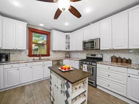 Kitchen - 140 Lawton Rd, Riverside, IL 60546 photo 1 of 1