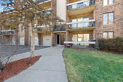 4321 Lindenwood Dr #3E, Matteson, IL 60443