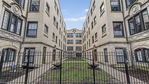 5625 N Wayne Ave #A2, Chicago, IL 60660