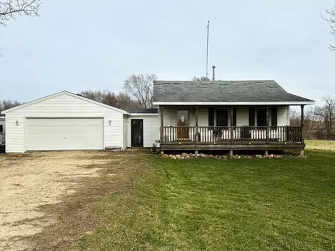 1218 Locust Rd, Lee, IL 60530