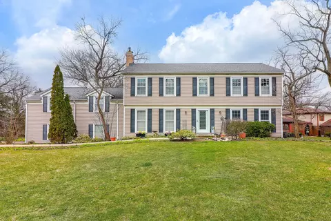 2 N734 Wayne Oaks Ln, West Chicago, IL 60185