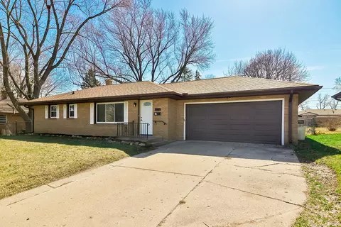 3339 Seward Ave, Rockford, IL 61108