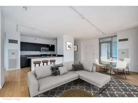 8 E Randolph St #2808, Chicago, IL 60601 photo 3