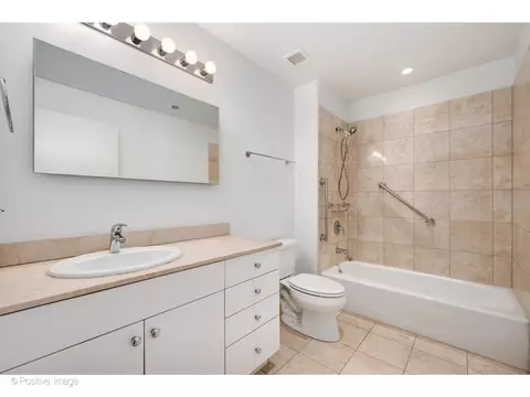 8 E Randolph St #2808, Chicago, IL 60601 photo 13