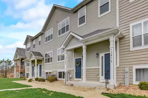 1343 Carolyn Ct, Yorkville, IL 60560