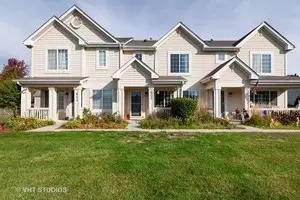 602 Key Largo Dr, Fox Lake, IL 60020