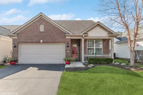 12712 Brookside Ct, Huntley, IL 60142