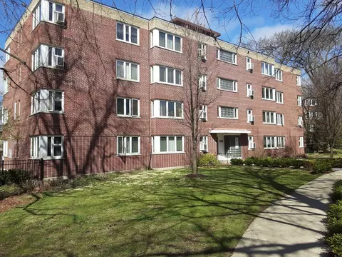 7212 Oak Ave #4SE, River Forest, IL 60305