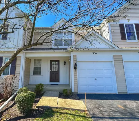 306 Cane Garden Cir, Aurora, IL 60504