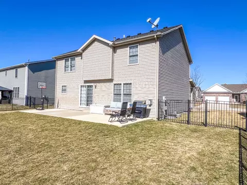 Exterior - 2995 Wolf Creek Ln, Normal, IL 61761 photo 5 of 6
