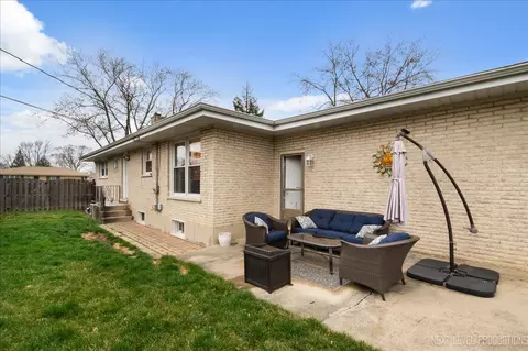988 N Babbit Ave, Addison, IL 60101 photo 25