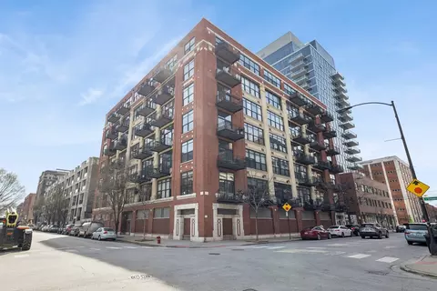 843 W Adams St #606, Chicago, IL 60607