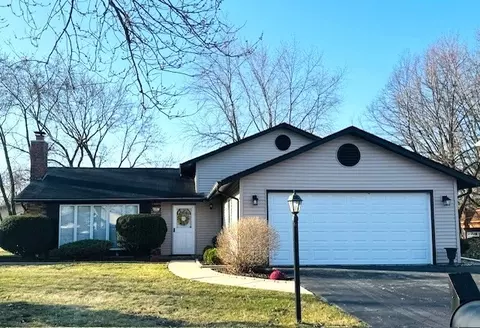 5161 Riverside Dr, Richton Park, IL 60471