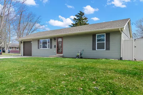 2226 Tepee Ave, Carpentersville, IL 60110