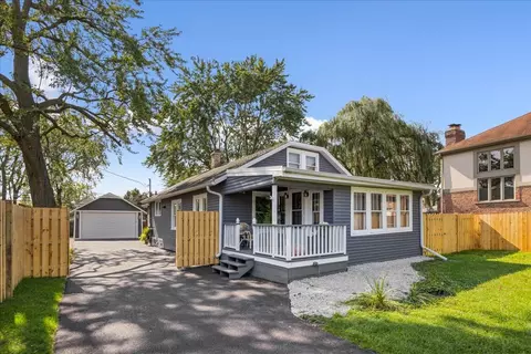 1673 Wicke Ave, Des Plaines, IL 60018