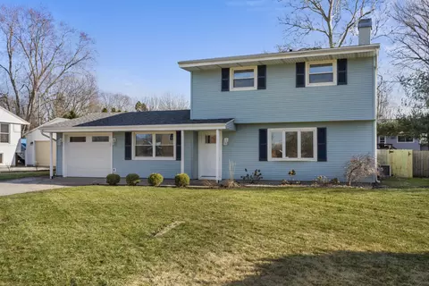 Exterior - 2803 Maplewood Dr, Champaign, IL 61821 photo 3 of 6