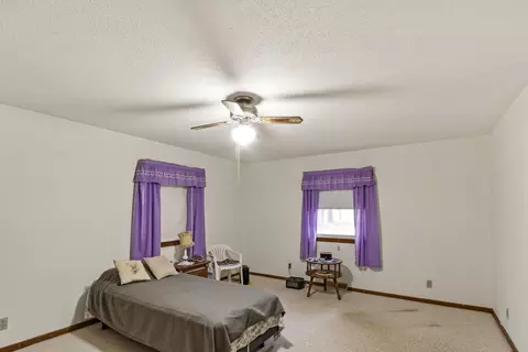 566 Wolverine Ln, Dixon, IL 61021 photo 18