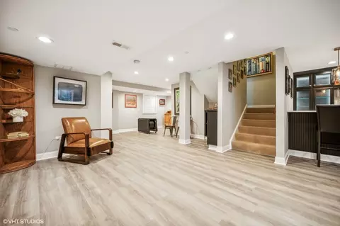 2045 Dauntless Dr, Glenview, IL 60026 photo 23