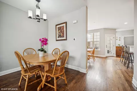 2045 Dauntless Dr, Glenview, IL 60026 photo 6