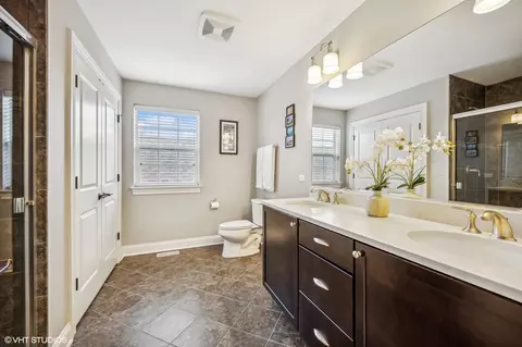 2045 Dauntless Dr, Glenview, IL 60026 photo 15