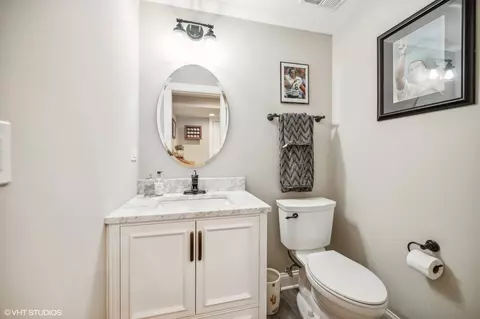 2045 Dauntless Dr, Glenview, IL 60026 photo 24