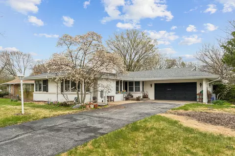 1045 Evans Rd, Flossmoor, IL 60422