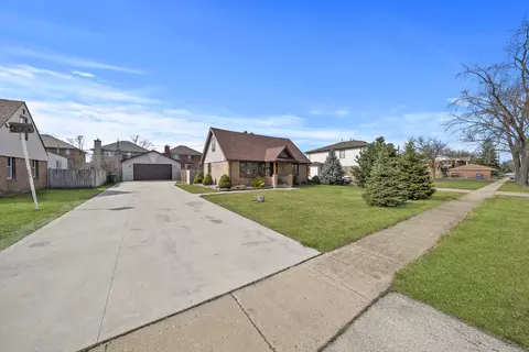 7928 Natoma Ave, Burbank, IL 60459