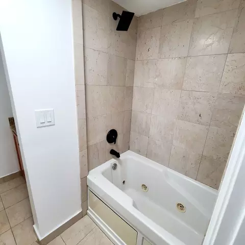 Bath - Undisclosed, Chicago, IL 60645 photo 3 of 3